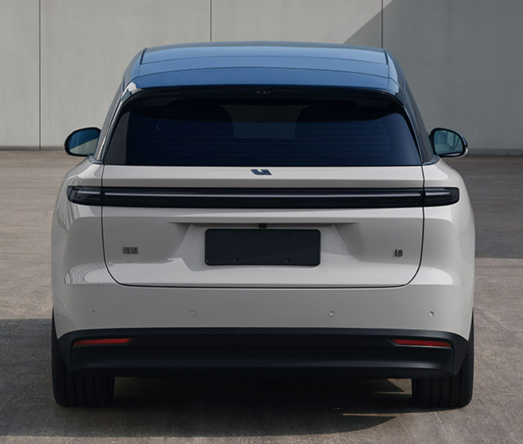 理想i8后面